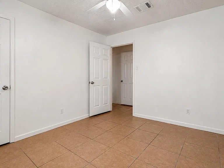 4418 Ponca St — Photo 18