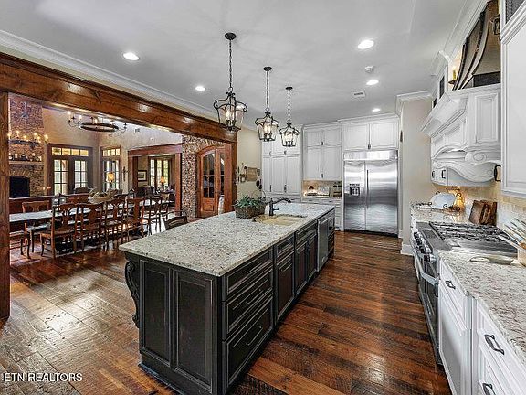 14th image of this home