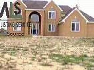 71183 Oak Tree Ln, Bruce, MI 48065