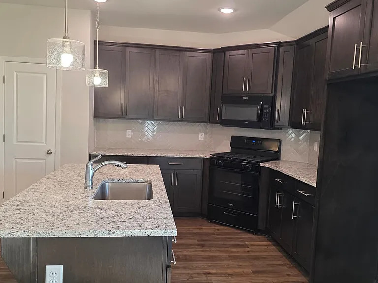 12462 S Maplewood Ave — Photo 21