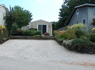 322 Riverside St, Portsmouth, RI 02871