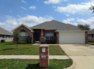 7403 Quail Point Ln, Arlington, TX 76002