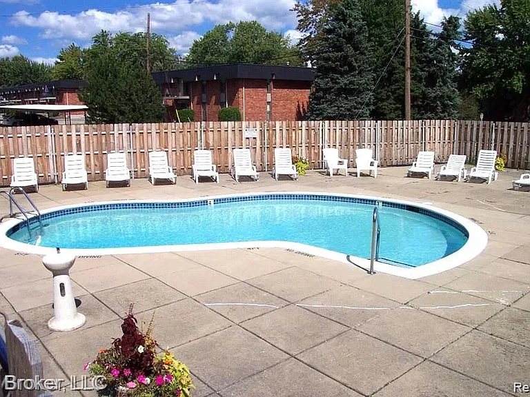 4840 Briarwood Ave #C2 — Photo 19