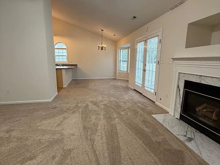 11707 Collinwood Ct — Photo 3