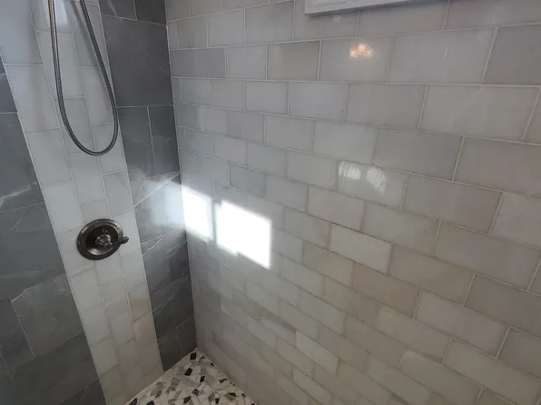 1511 40th Street image 13 of 22