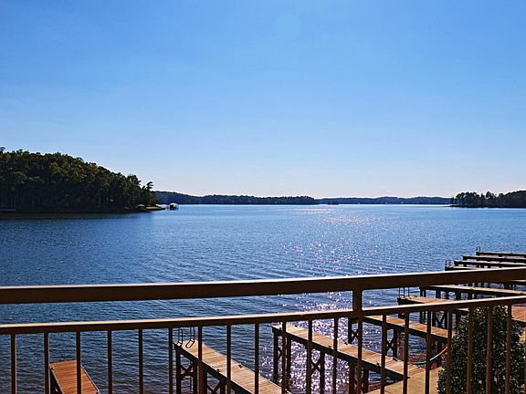 4th image of 395 Sunset Point Dr Unit 202