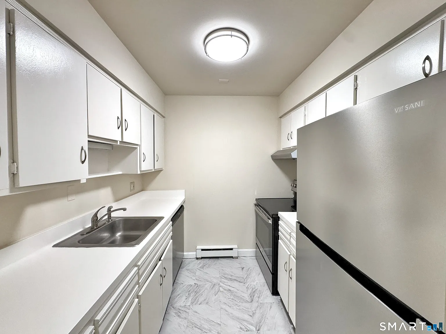 2 bed, 1.0 bath, 900 sqft, $2,295 — Photo 1