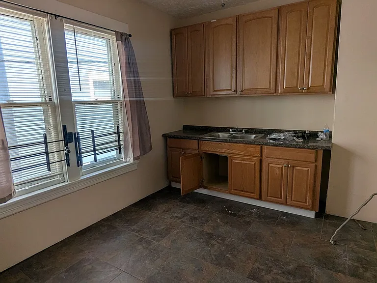 11412 Itasca Ave — Photo 12