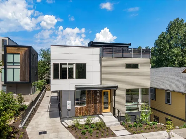 2810 SW Genesee Street #A, Seattle, WA 98126