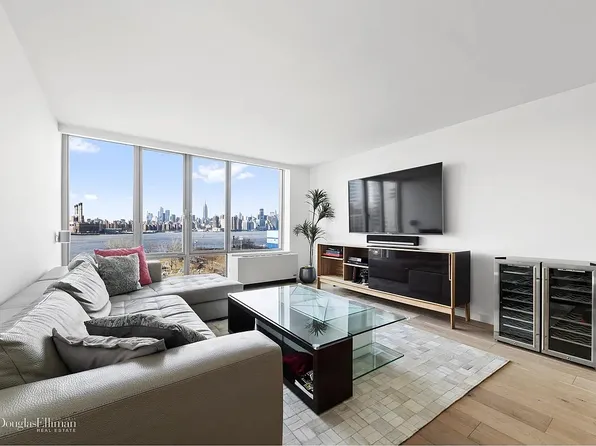 49 North 8th Street image 1 of 8
