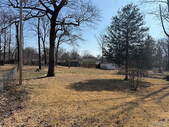 4th image of 2304 Lee St