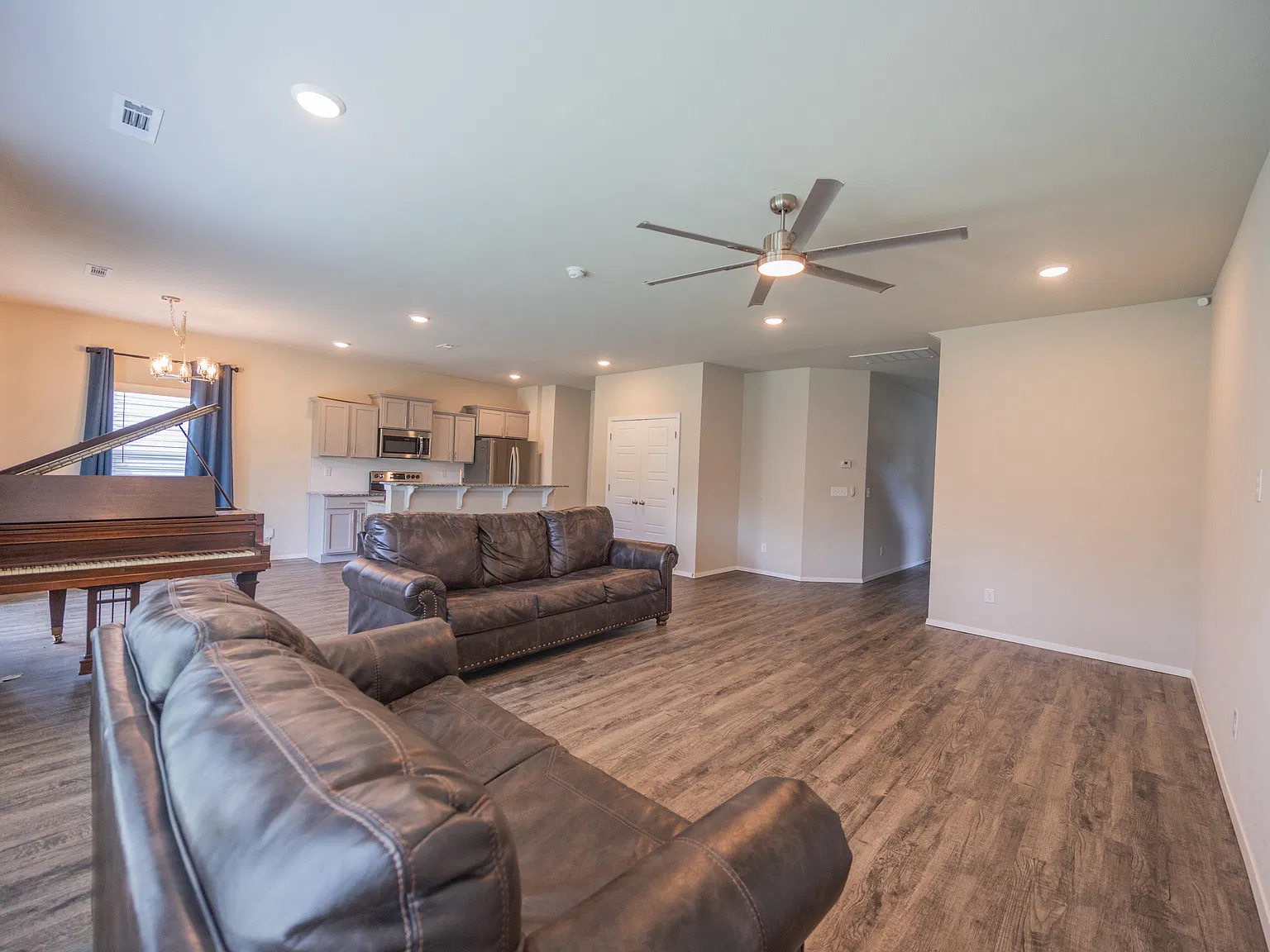 863 E Sparrow Cir — Photo 4