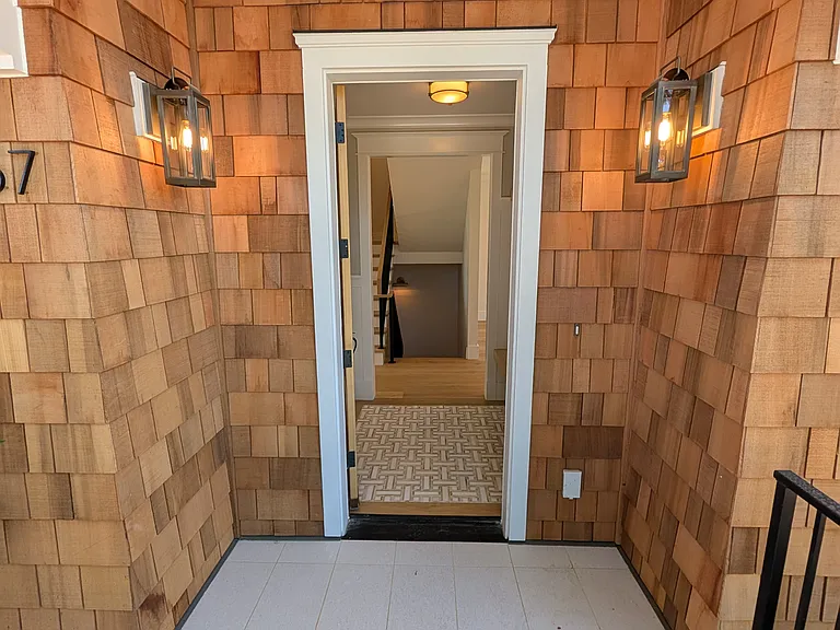 3941 W Barrett Ln — Photo 3