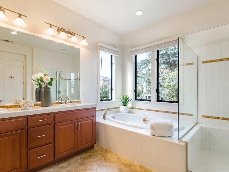 401 Alder Ln — Photo 14