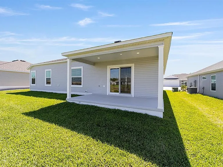 2421 Hobkirk Loop — Photo 33