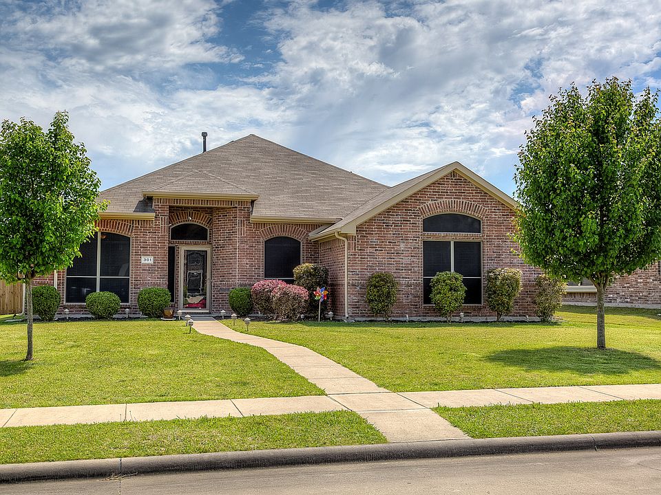 1st image of 301 Welch Dr