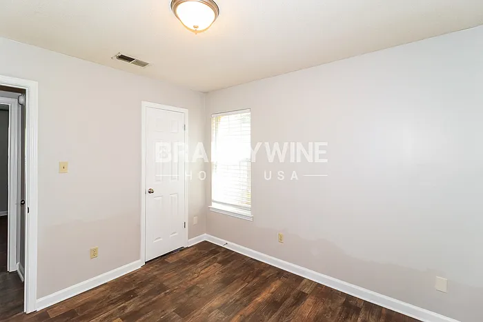 8404 Jacob Dr — Photo 14