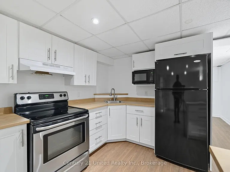 559 Hamilton St — Photo 34
