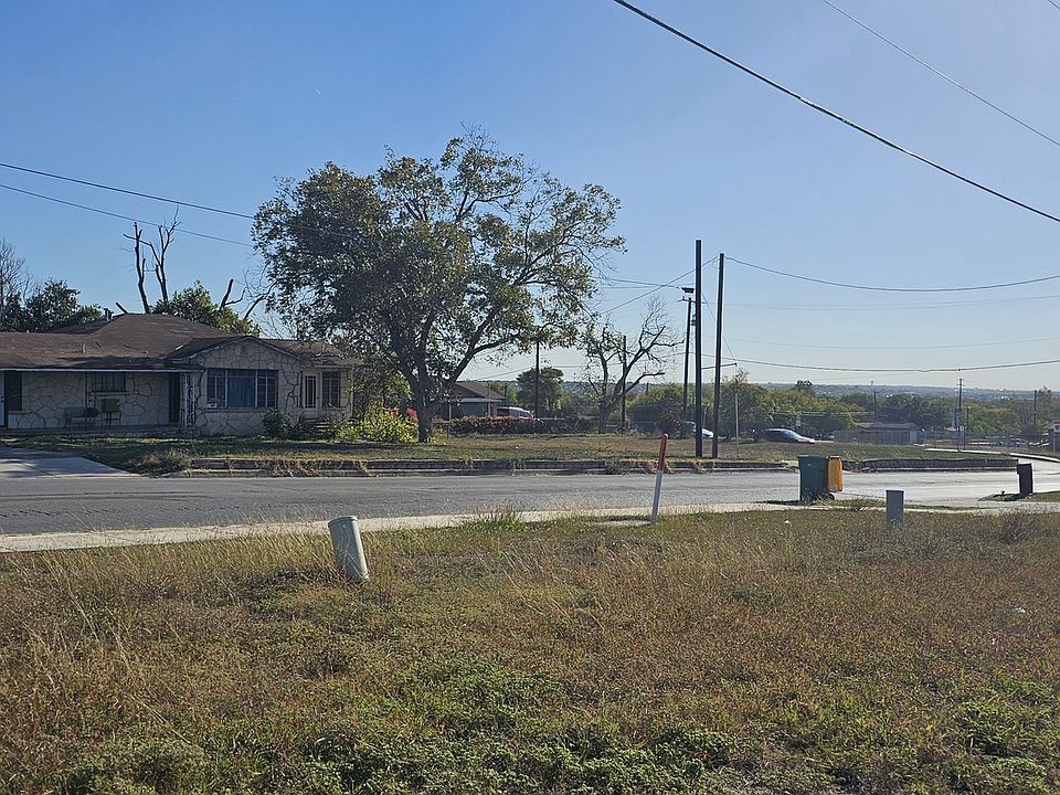 2nd image of 807 Toepperwein LOT 8