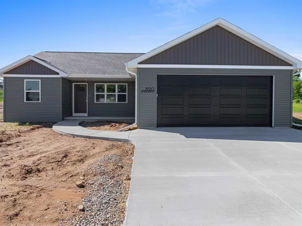 1920 Southland Ln, New London, WI 54961