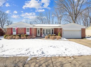 10575 Brookwood Dr, Plymouth, MI 48170