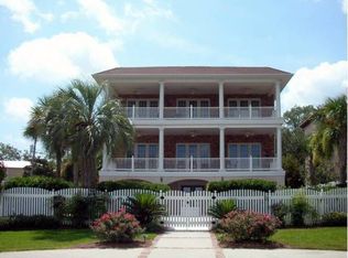 2212 Ocean Rd, St Simons Island, GA 31522