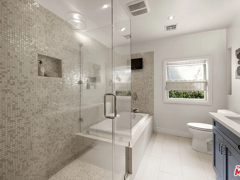 7416 Rosewood Ave — Photo 15