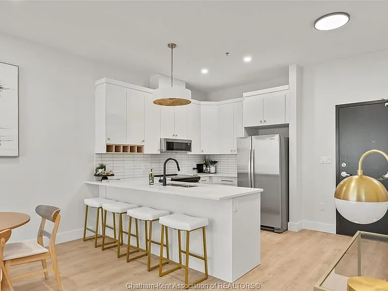 364 Grand Ave E #305 — Photo 10