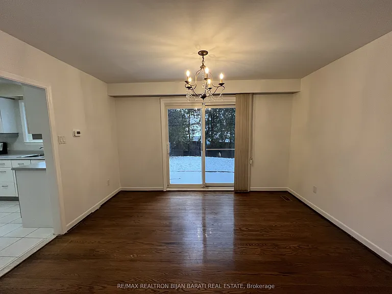 298 Newton Dr — Photo 5