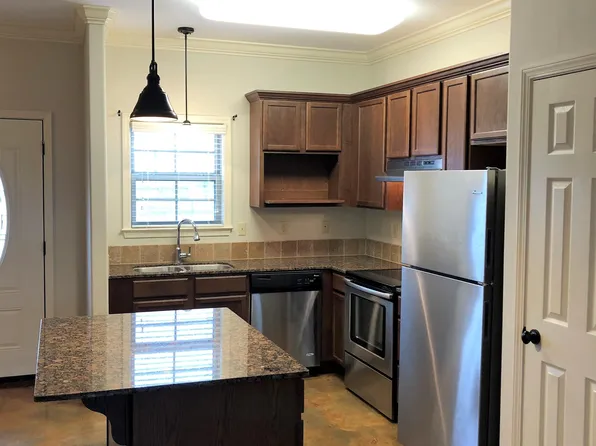 112 E Pamela Dr, Lafayette, LA 70506