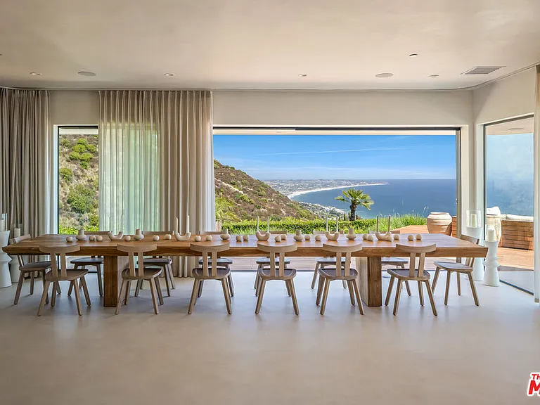 4310 Encinal Canyon Rd — Photo 2