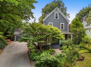 106 Oak St, Reading, MA 01867