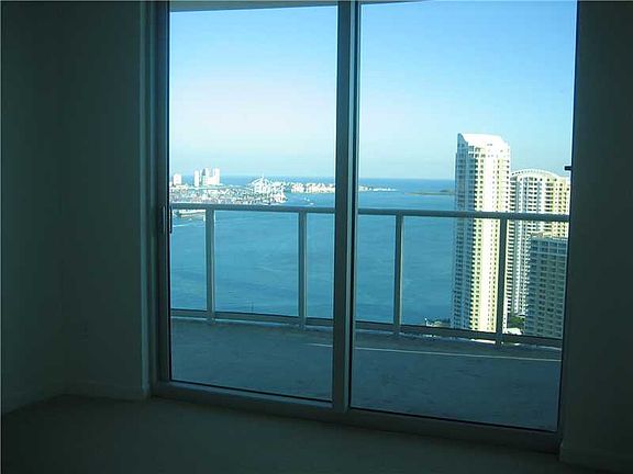 3rd image of 300 S Biscayne Blvd #T-3708