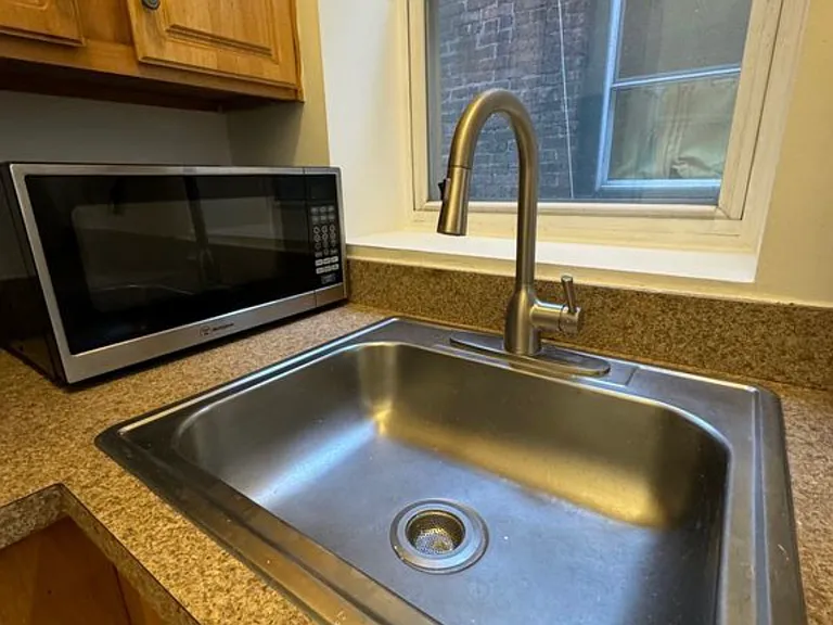 57 Saint Pauls Ave #4R — Photo 9