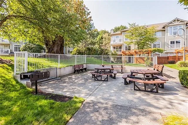 2152 Newport Way NW — Photo 23