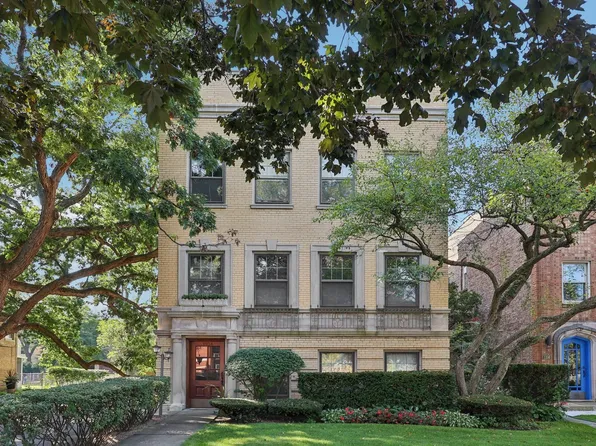 1104 Austin St, Evanston, IL 60202