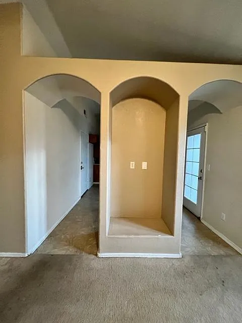 3 bed, 1444 sqft, $1,995 — Photo 3