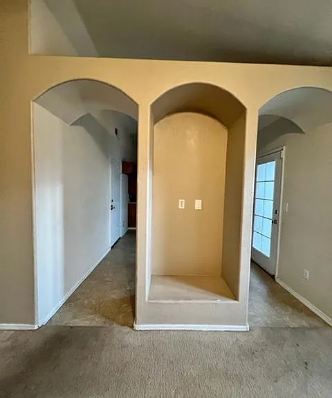 1467 Acorn Ct — Photo 3