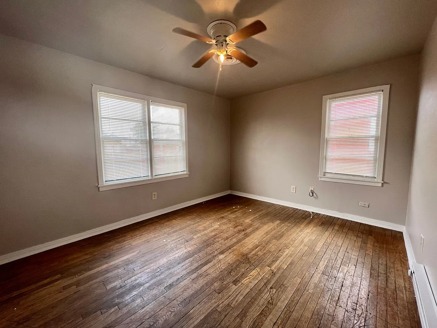 Great 2 Bedroom in Arnett Benson Area — Photo 4