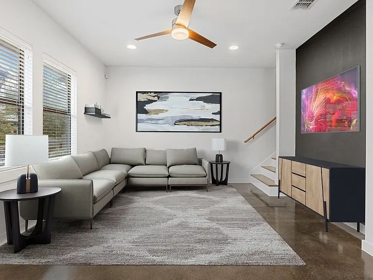 1114 N Olive St — Photo 11
