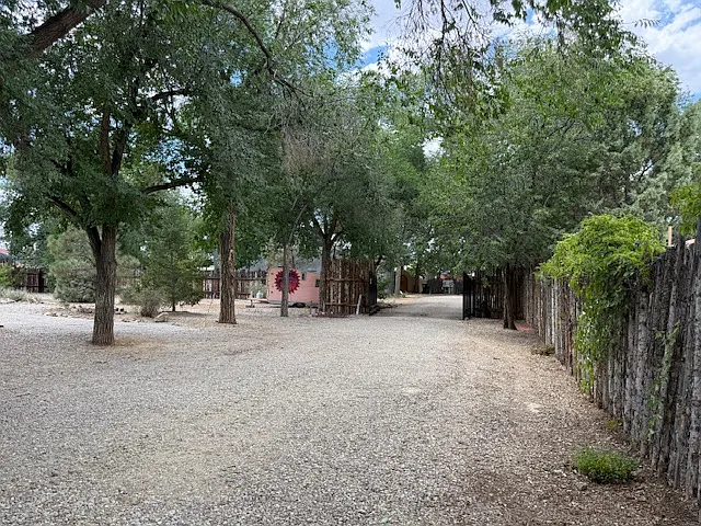 104 Avenida De Velasquez — Photo 19