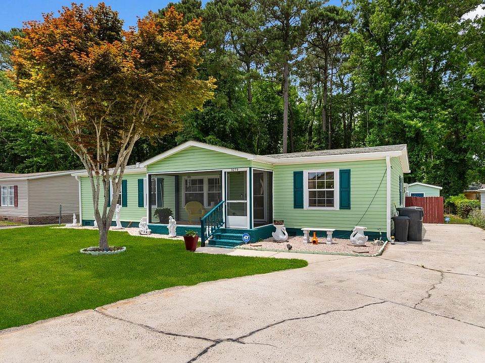 1st image of 3279 Lyndon Dr.
