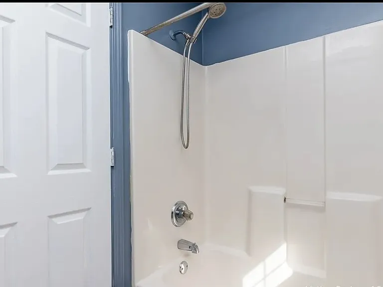 4105 Lakeside Dr — Photo 13