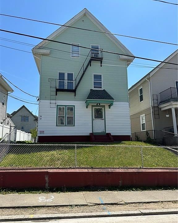 1st image of 72 Baldwin St