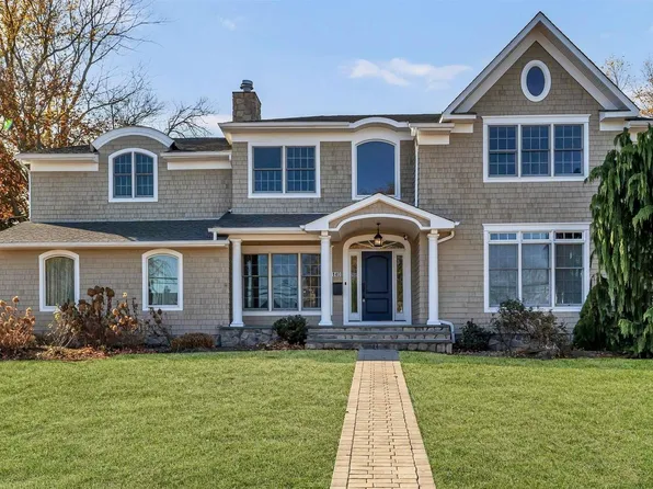 140 Melbury Road, Babylon, NY 11702