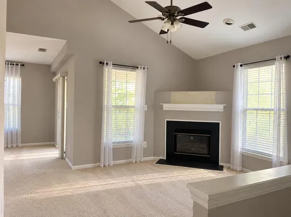 25272 Riffleford Sq Unit 200, South Riding, VA 20152
