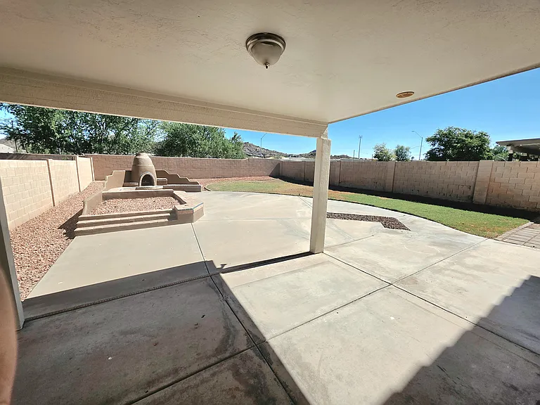 6782 W Rowel Rd — Photo 10