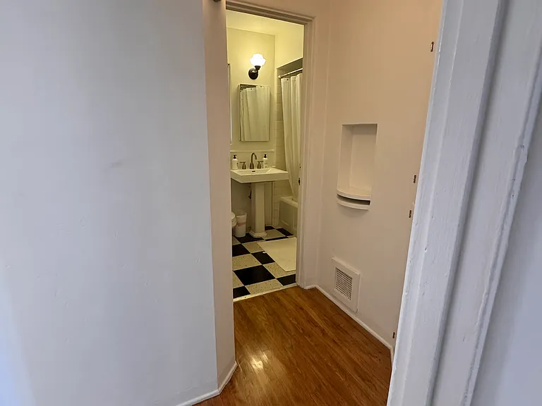 4851 Brighton Ave #A — Photo 30