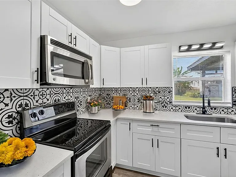 3034 Touraine Ave — Photo 25