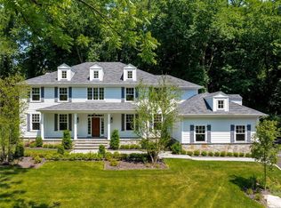 325 Stonytown Rd, Manhasset, NY 11030